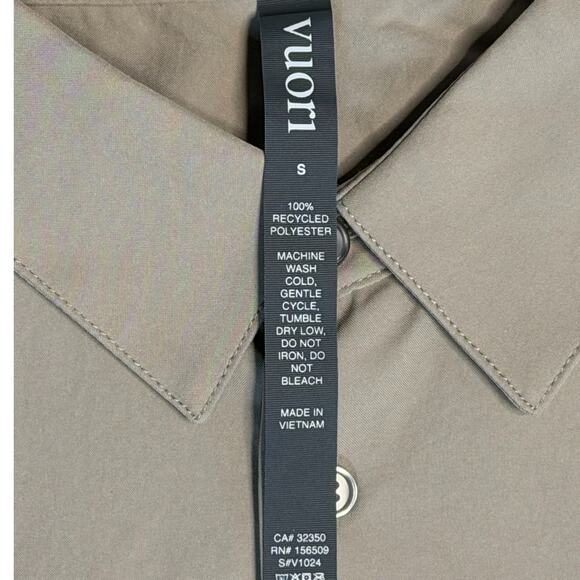 Vuori Short Sleeve Manhattan Button Down – Toast – Size S – NWT – Retail $98 - Picture 5 of 5